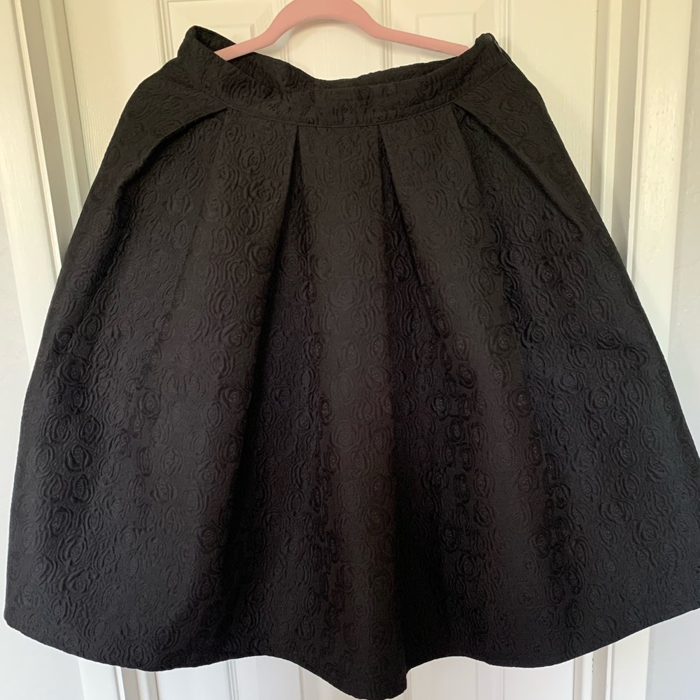 Rachel Parcell Classic black skirt